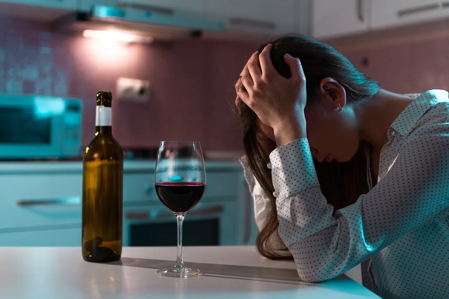 Co to jest wszywka alkoholowa i ile kosztuje?